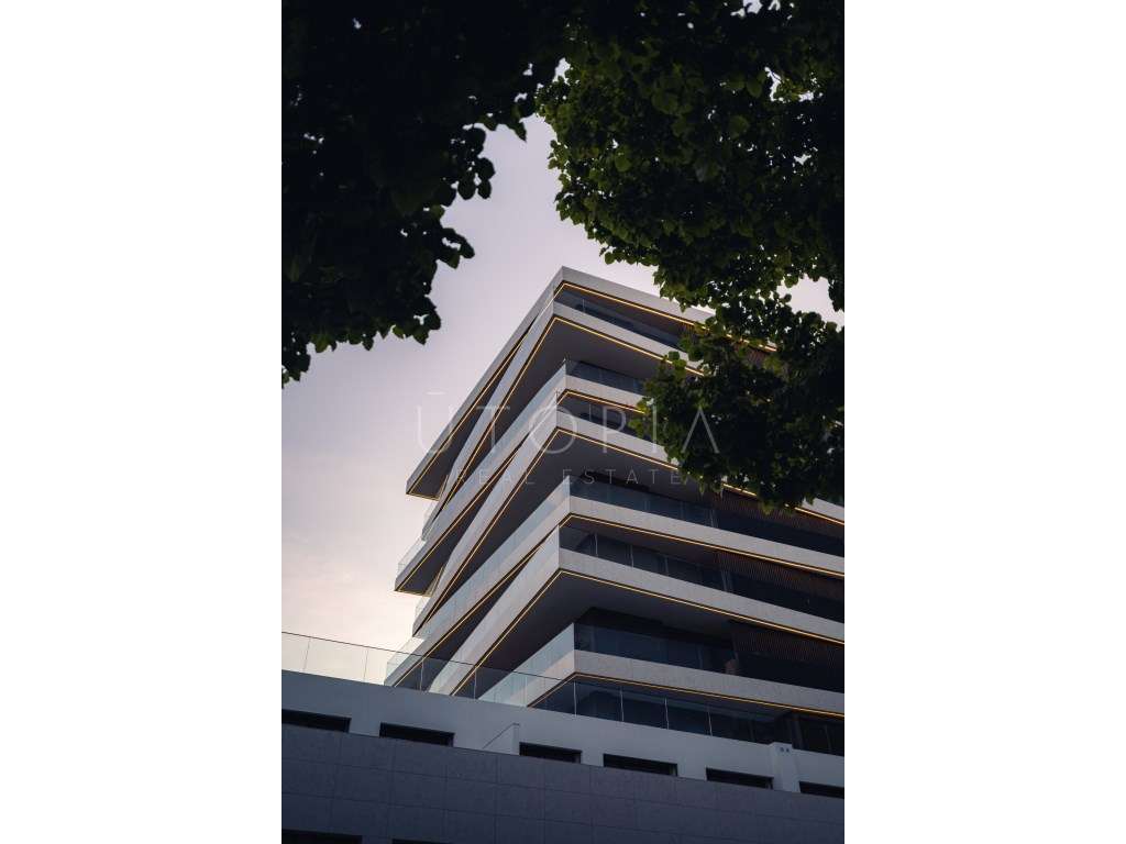 T4 novo com terraço, sala de cinema e piscina - D. João III Prestig...-0