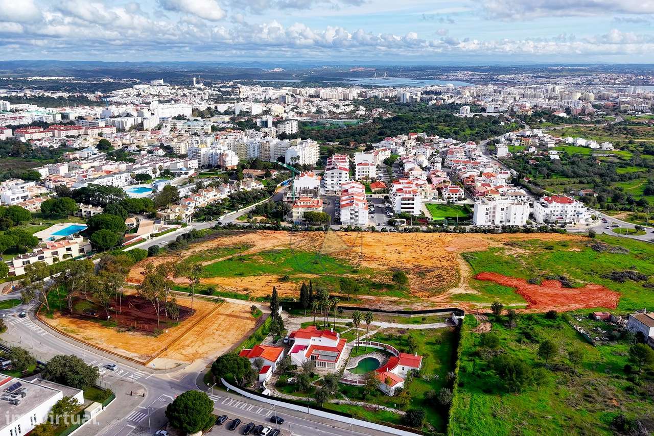 T2 em Bemposta com arrecadação privativa e terraço comum espaçoso  - A-42