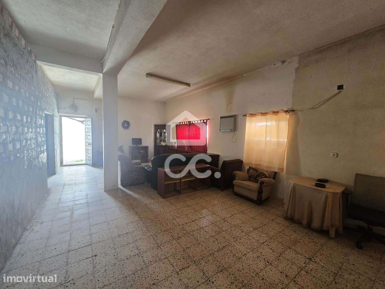 Moradia T3 com Garagem e Lote de 1110 m² – São Julião do Tojal, Loures-9