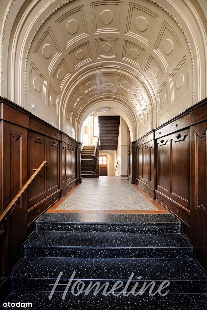 Kamienica z balkonem po rewitalizacji /3 pokoje-12