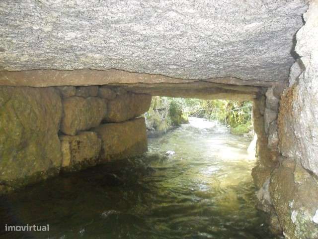 Moradia V2 em pedra em Ribeiros-5