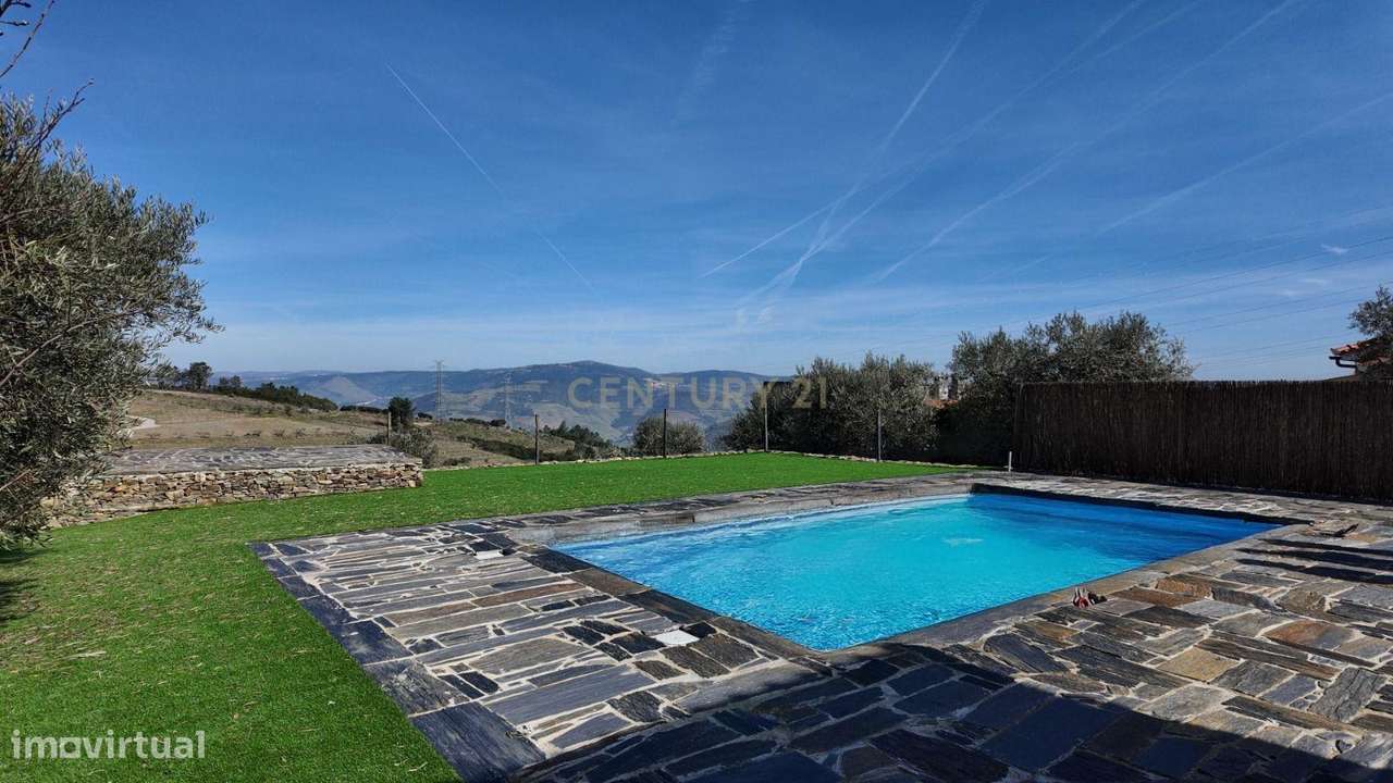 Quinta no Alto Douro Vinhateiro com Projeto Turístico Aprovado-7