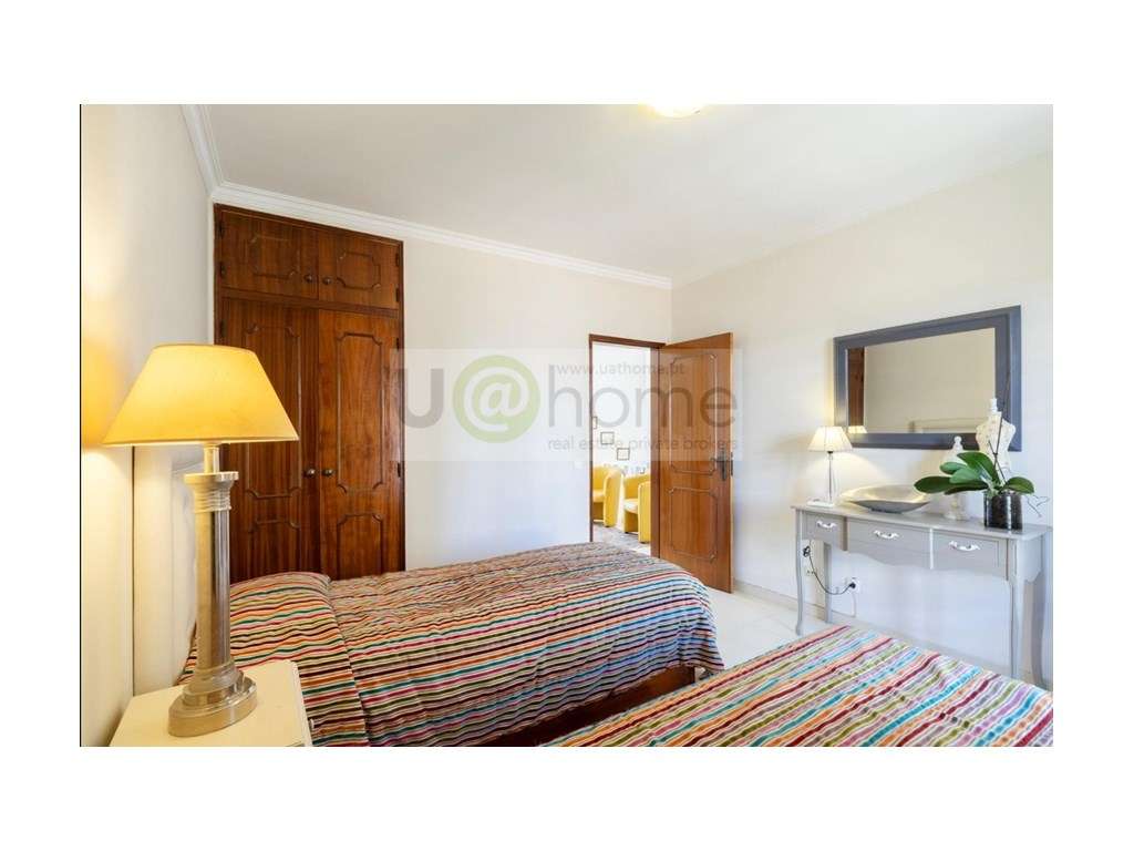 Moradia V4 geminada em Vilamoura perto da Marina-18