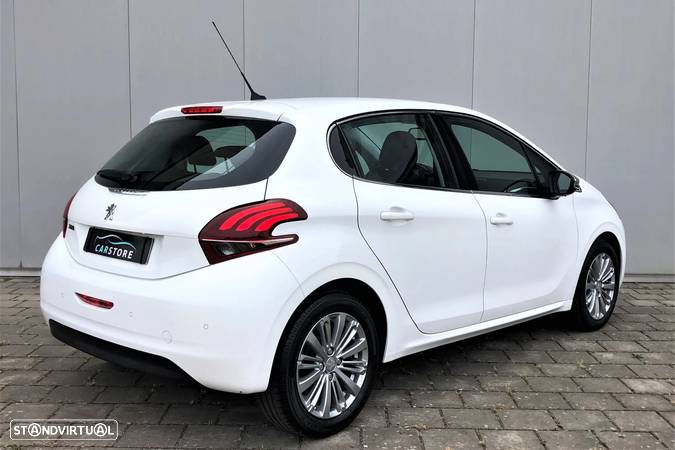 Peugeot 208 1.2 PureTech Allure - 8