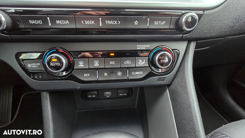 Kia Niro 1.6 GDI PHEV 2WD Aut. Vision - 7