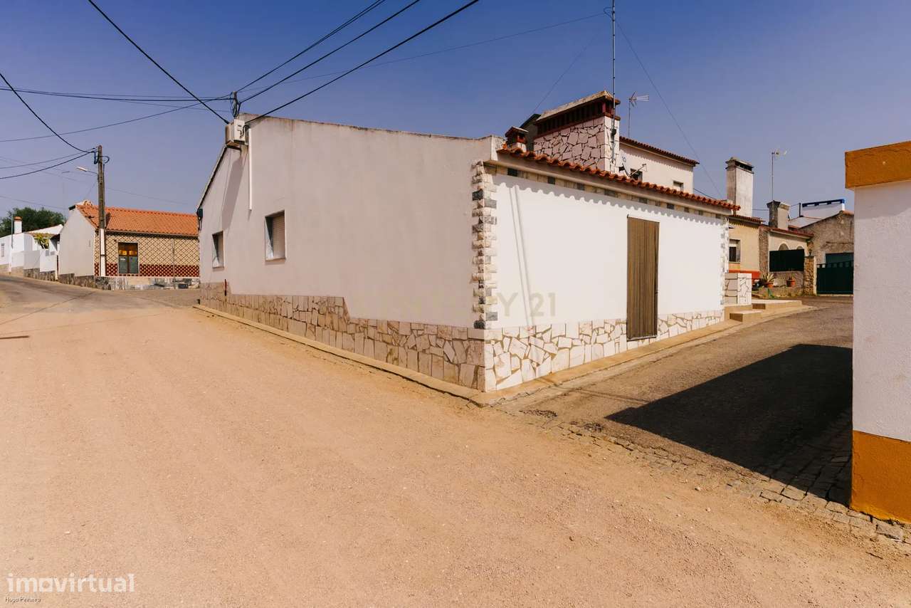 Moradia T3 com Logradouro em Santo Amaro  a 18 min. de Estremoz - Grande imagem: 4/38