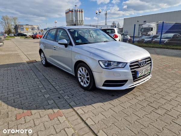 Audi A3 1.6 TDI Attraction - 7