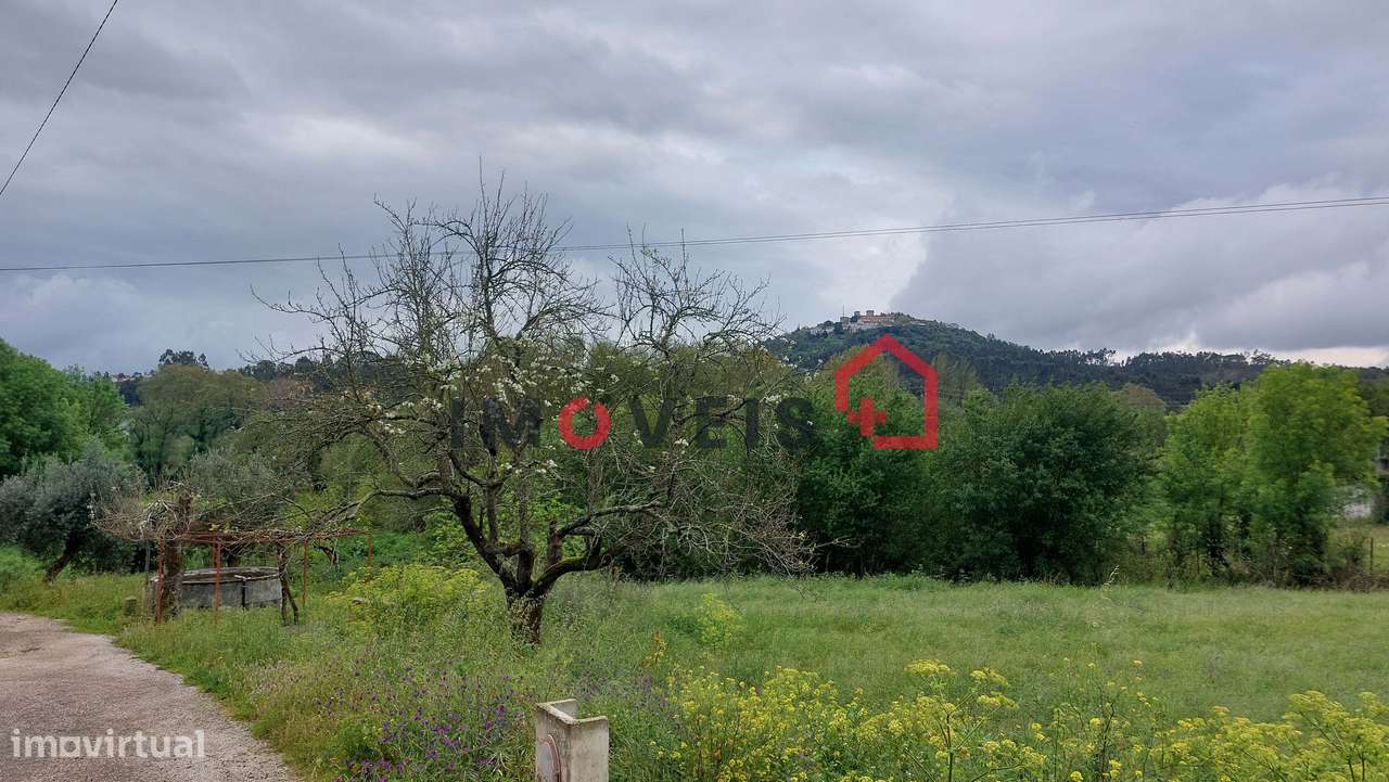 Moradia situada em Ourém zona tranquila! - Grande imagem: 2/21