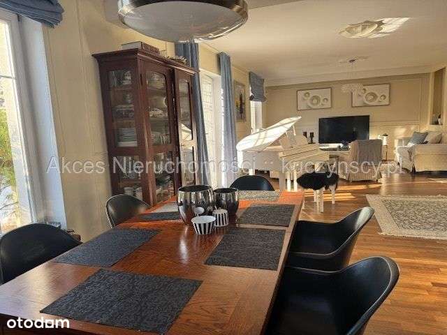 Dom, 270 m², Warszawa-0