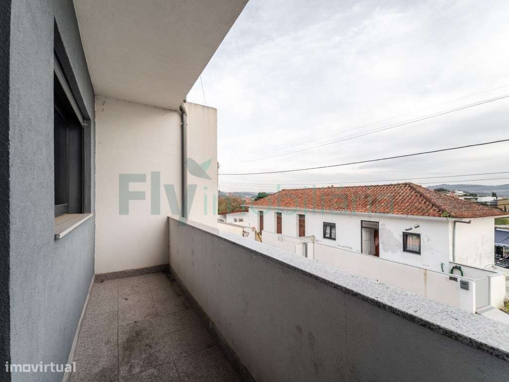 Moradia T2 + Moradia T1 Excelente Oportunidade de Investimento-33