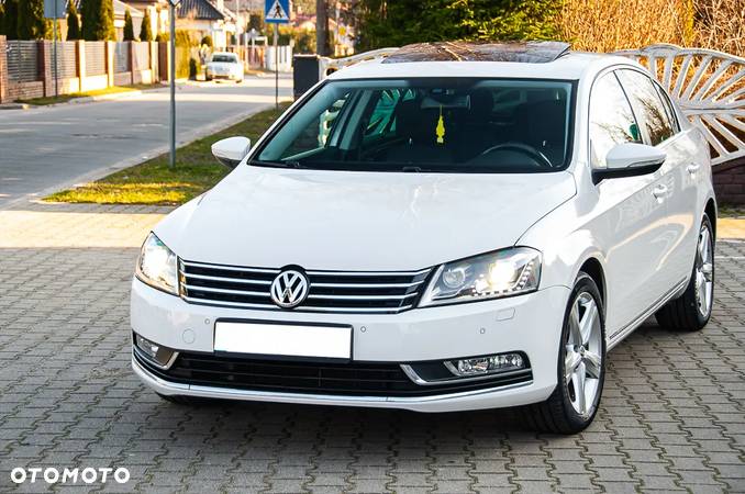 Volkswagen Passat 2.0 TDI Highline - 11