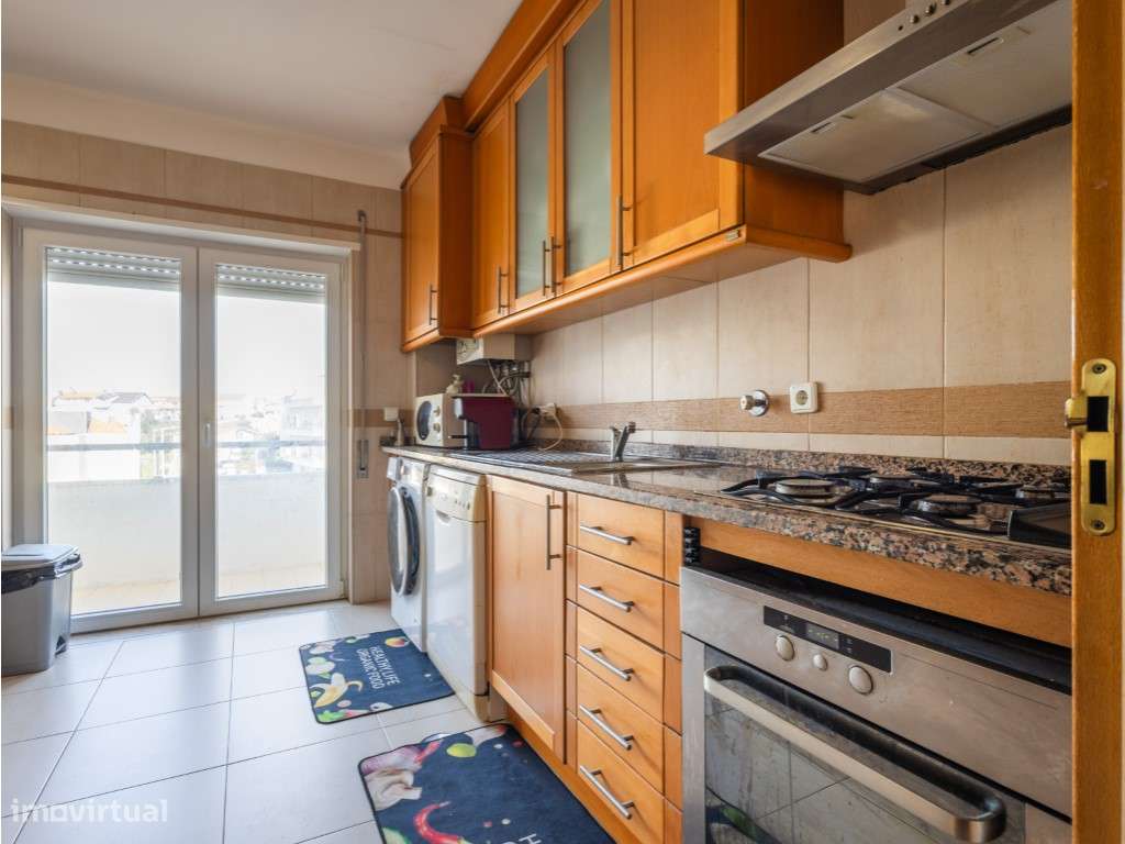 Apartamento T3 com sótão, em Coimbra-13