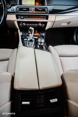 BMW Seria 5 520d xDrive Luxury Line - 16