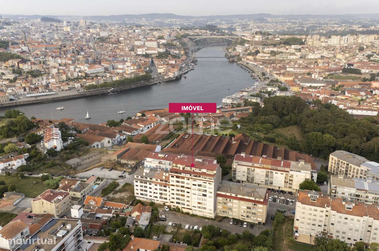 APARTAMENTO T2+1 COM GARAGEM EM GAIA - Grande imagem: 2/21