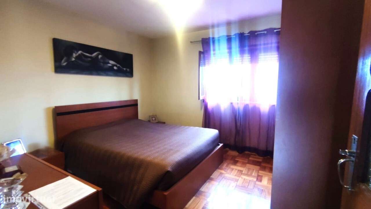 Moradia em banda V4 em S.João da Madeira-14