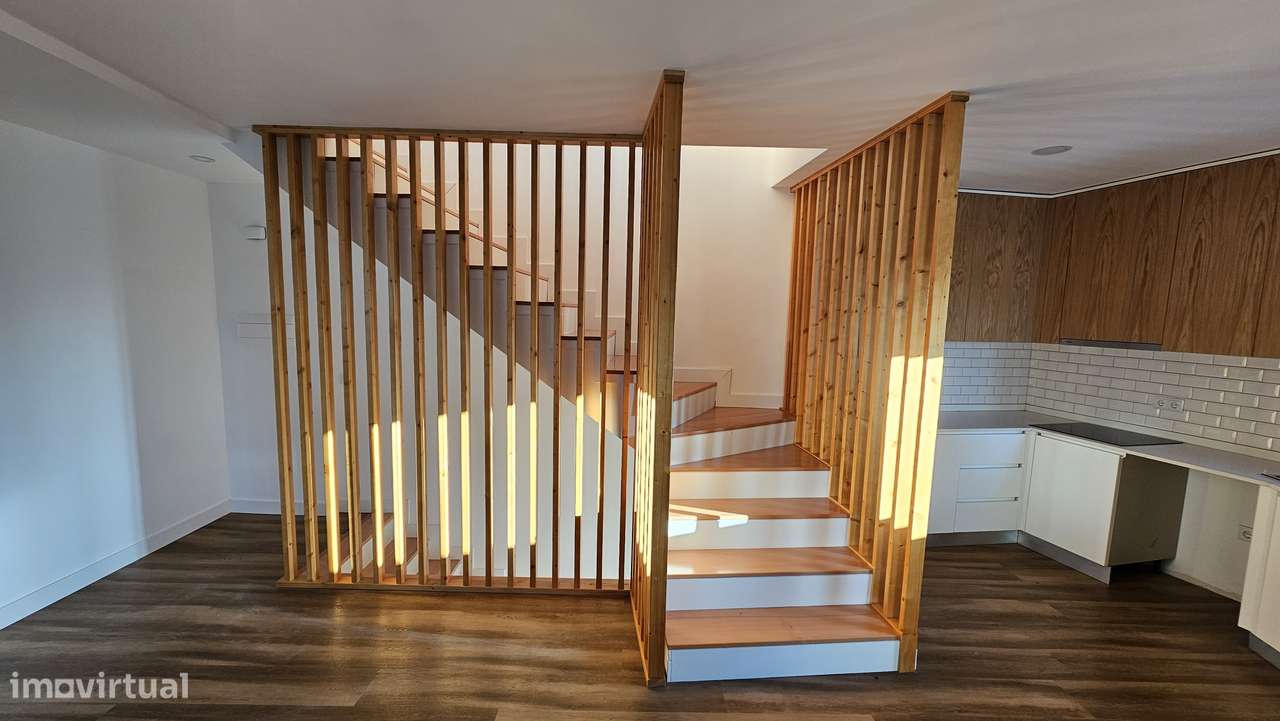 Moradia T3 Moderna com Garagem e Terraço em Gramaços - Grande imagem: 5/31