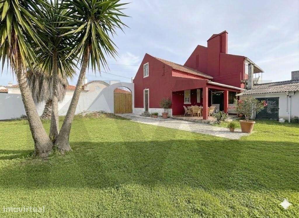 Uma raridade arquitetónica no coração de Vila Chã de Ourique - Grande imagem: 3/32