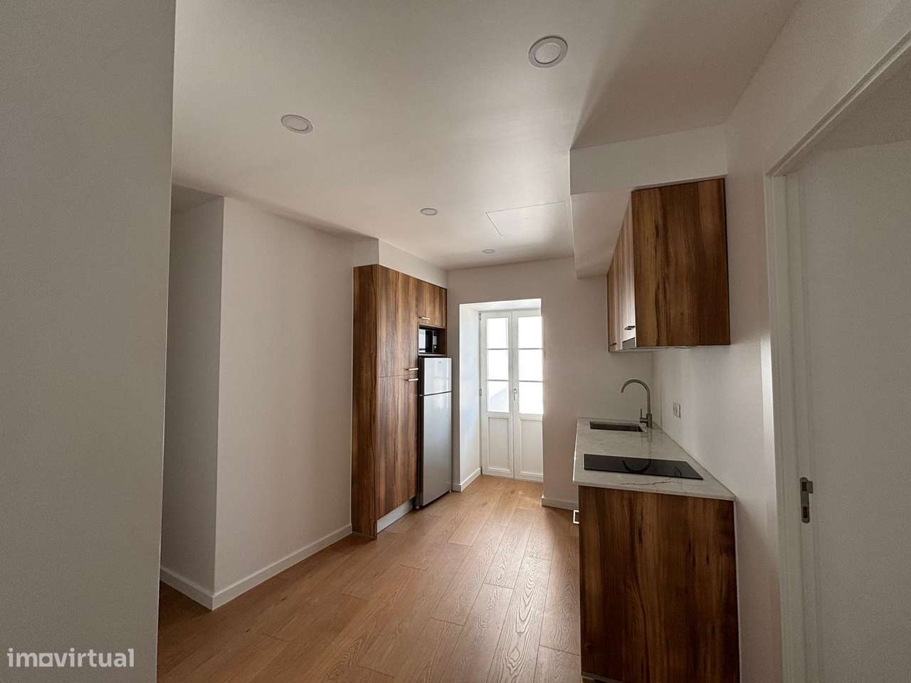 venda de magnifico prédio na Rua da Matemática (4 T0´s e 5 T1's) - Grande imagem: 5/60