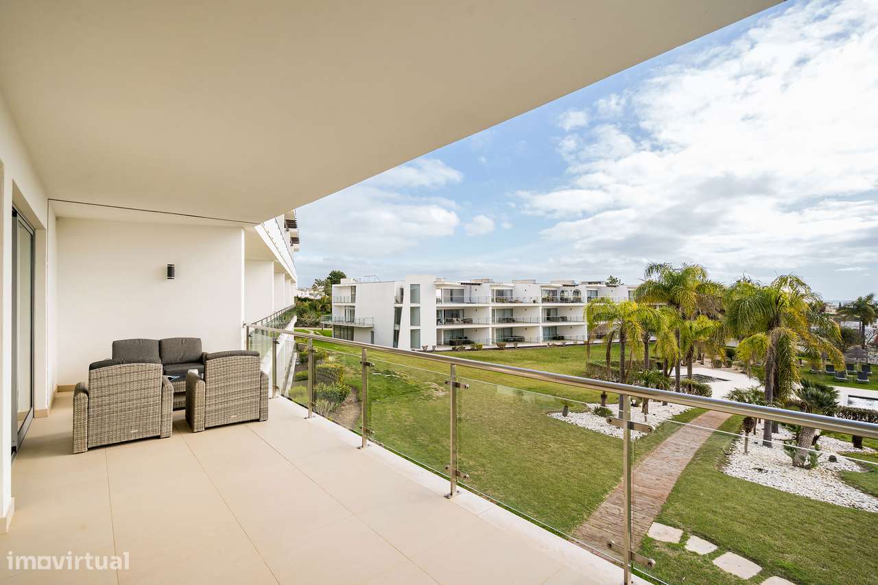 Apartamento T1 com vista mar a 600m da praia-7