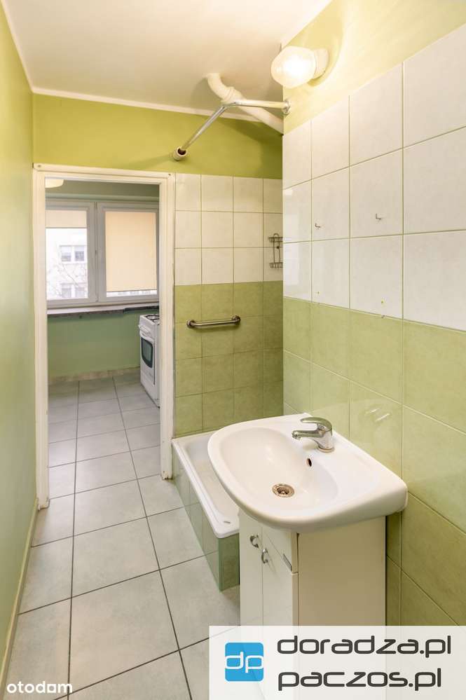 W Rynku/ 37,5 m2/ Loggia / Duża Piwnica/ Opcja 3 Pokoi / Zadbany Blok-11