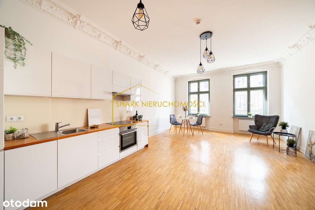 Klimatyczne mieszkanie w kamienicy w centrum!