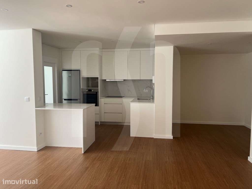 Apartamento T4 | Pinheiro Manso-9
