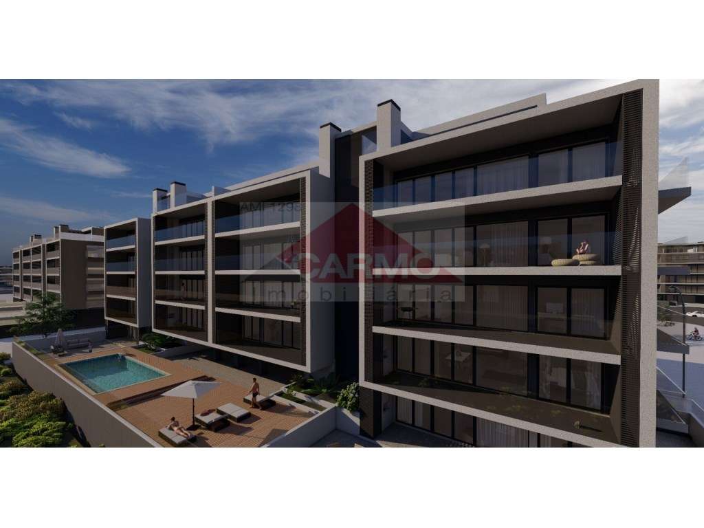 T4 com acabamentos de luxo, Condomínio com Piscina e Ginásio.(Ofert... - Grande imagem: 4/8