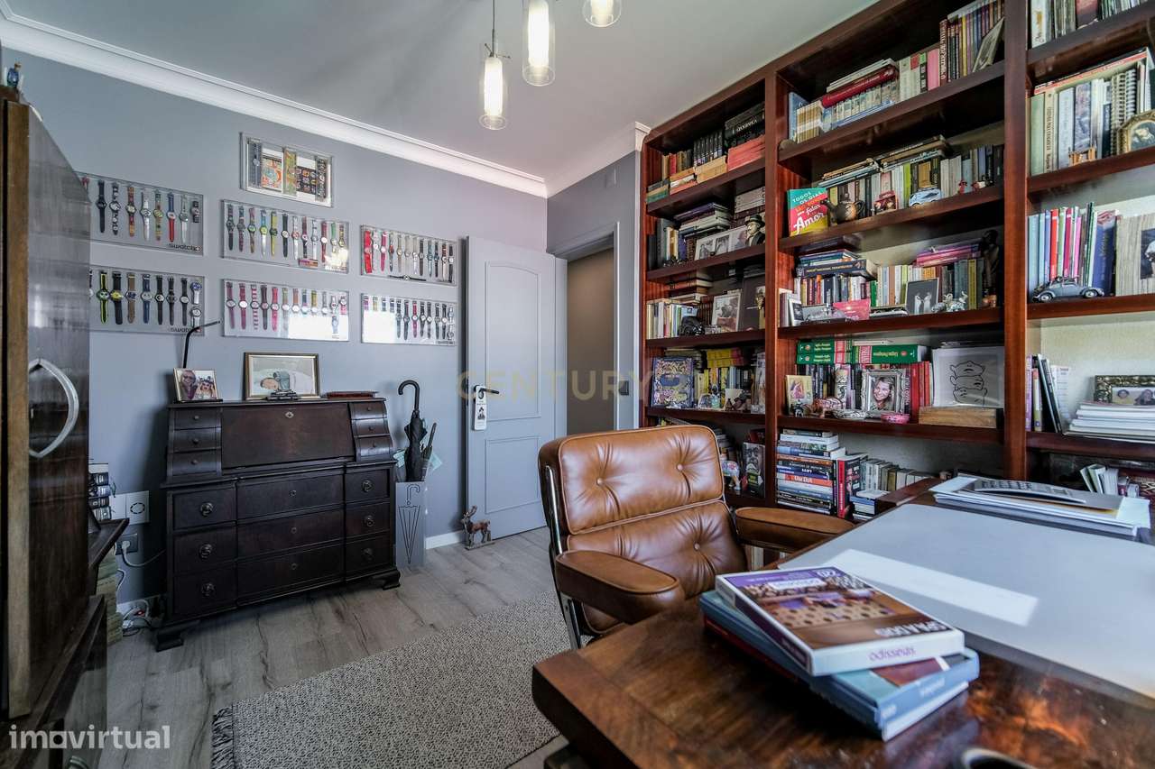 Moradia T5 renovada com piscina, perto da Ericeira.-28