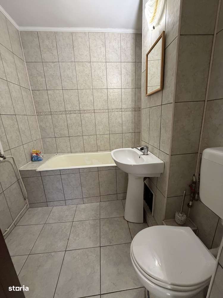 Apartament 3 camere Mioveni, Et3, Casa de Cultura, 2 balcoane - Imagine principală: 5/9