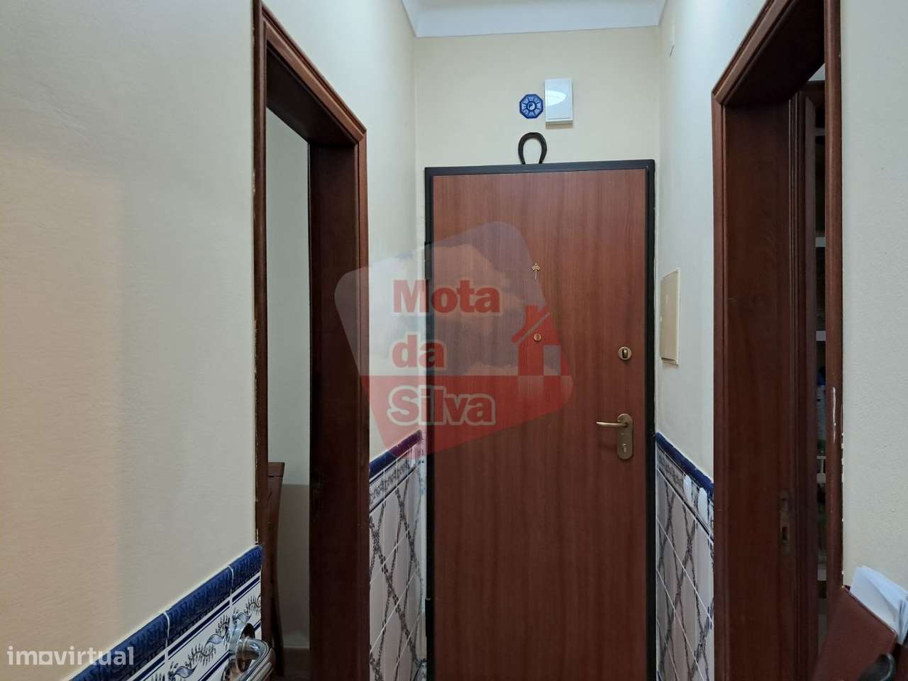 Excelente apartamento R/C, T2 com Logradouro em Queluz-16