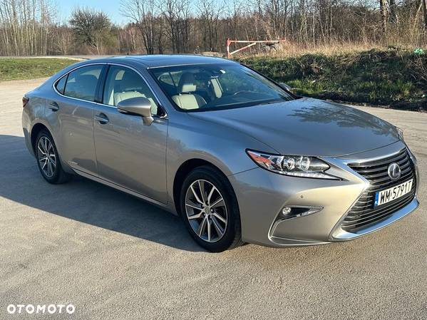 Lexus ES 300h Business Edition + - 1