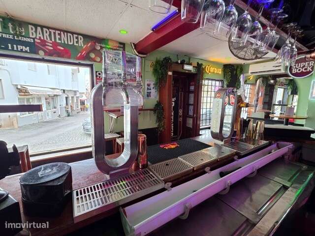 Venda de Prédio / 2 fracções em Lagos-12