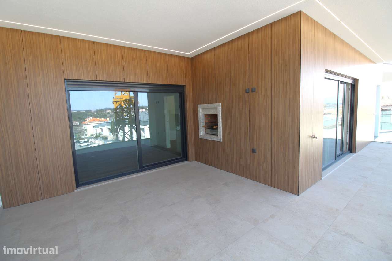 Luxuoso T3 Duplex em Viseu - Grande imagem: 2/32