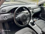 Volkswagen Passat 2.0 TDI Comfortline - 11