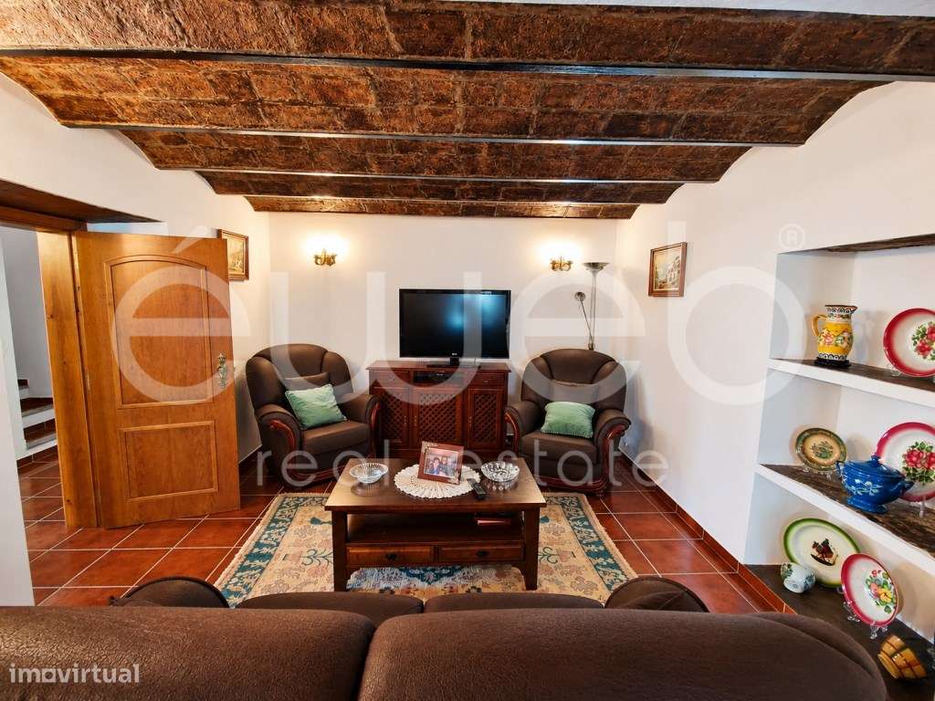 Moradia T4 de Arquitetura Alentejana com Piscina, Motrinos, Regueng...-21