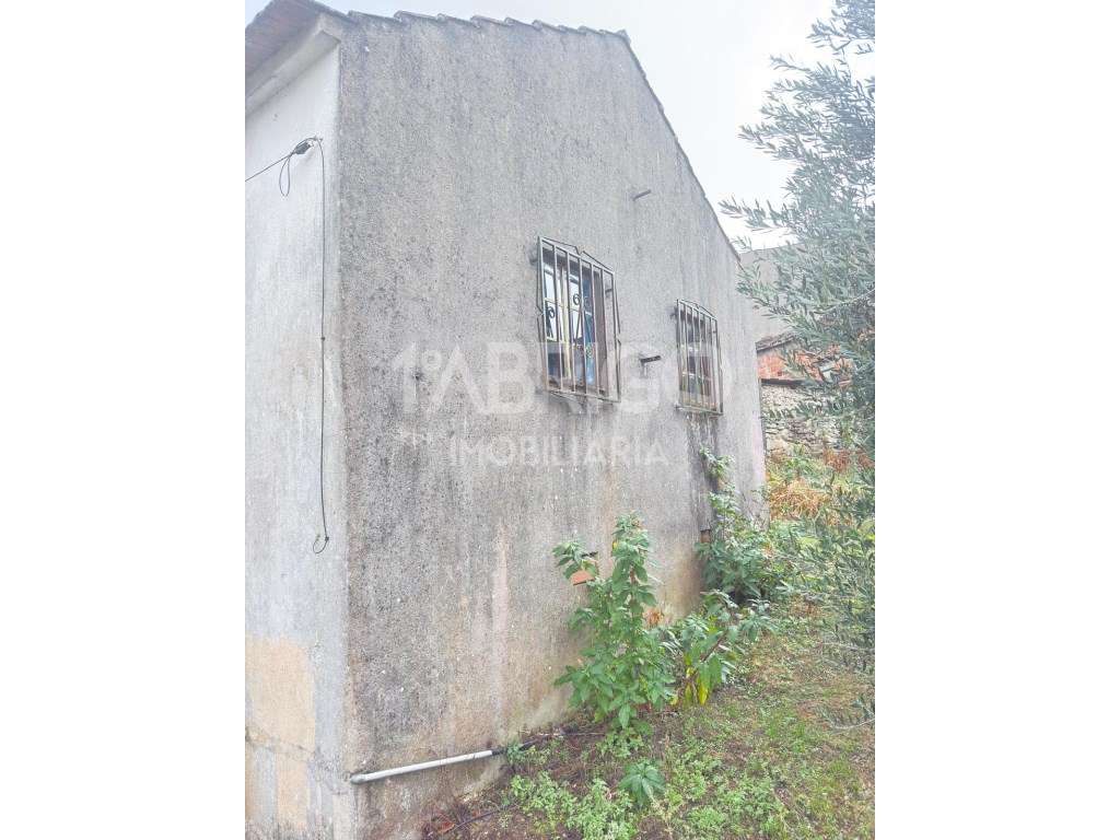 Casa para reconstrução em Pedrógão Grande-10
