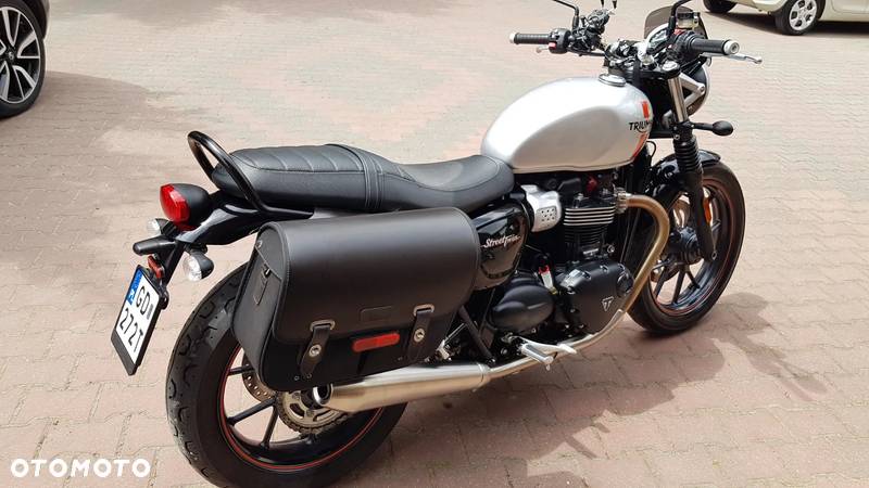 Triumph Street Twin - 26