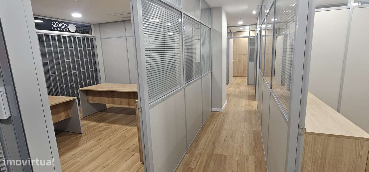 Aluguer de Gabinetes/Escrit. - Rua D. Afonso Henriques (Areosa) Porto - Grande imagem: 2/9