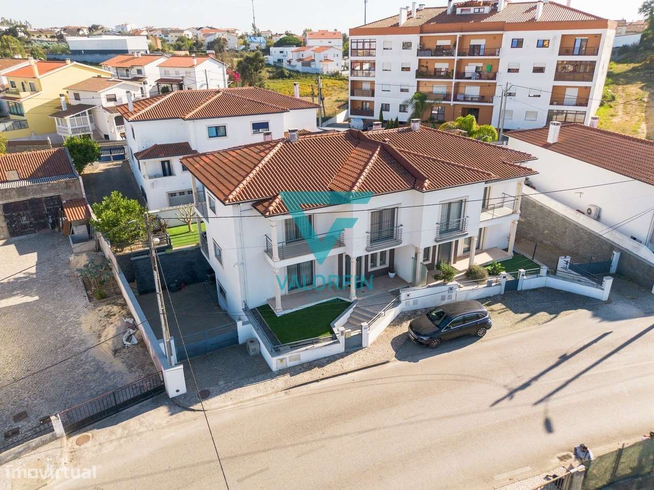 Moradia T4 c/ Logradouro e Garagem - Marrazes  - Leiria-31