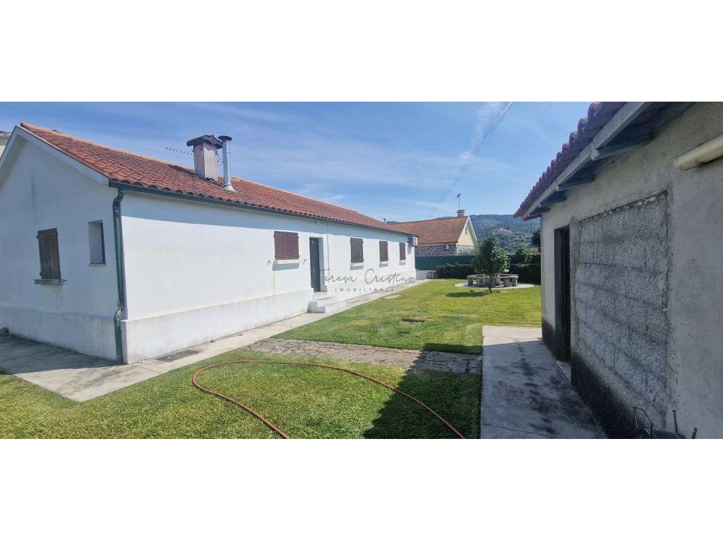 Moradia T5 com Garagem em Zona Calma - Grande imagem: 2/21