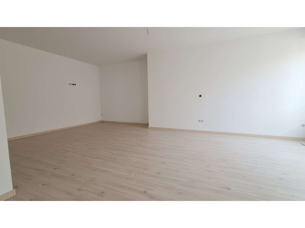 Moradia T2 +1, Contemporânea com Piscina Rua de Conímbriga, Zambuja...-25