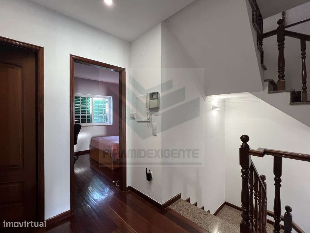 MORADIA T4+1, CAVE 76m2, SÓTAO, GARAGEM, GAIO - MOITA-23