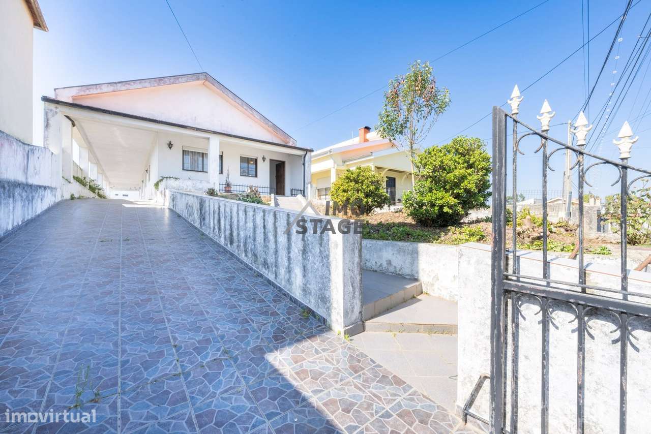 Moradia Térrea com Terreno 1.200m2 Excelente Oportunidade em Espinho-21