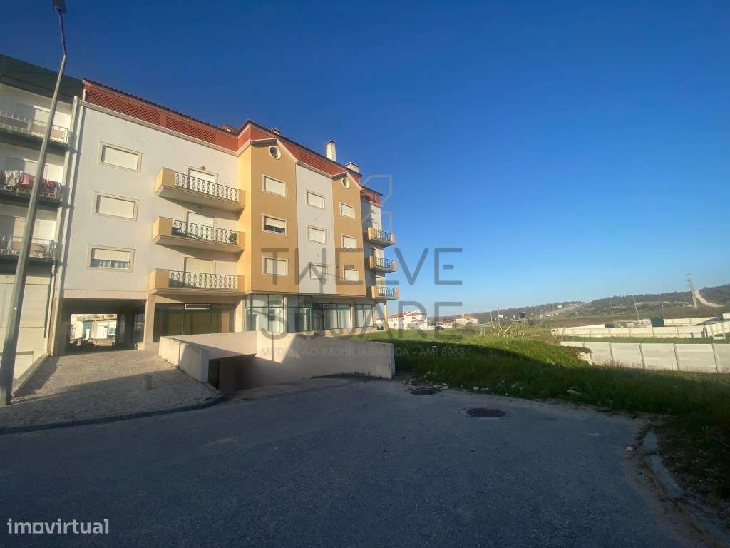 Loja com Excelente Destaque Visual, na Praia da Vieira-5