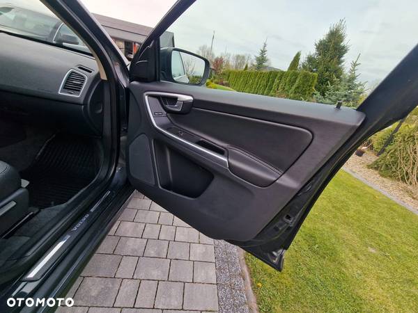 Volvo XC 60 D3 Geartronic Momentum - 22