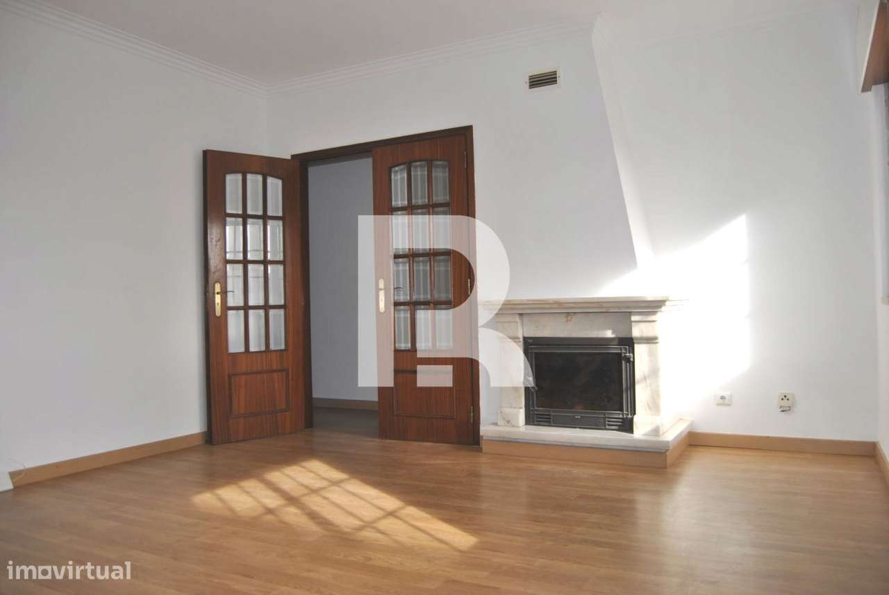 Apartamento T3 para arrendamento em S. Domingos de Rana - Grande imagem: 4/30