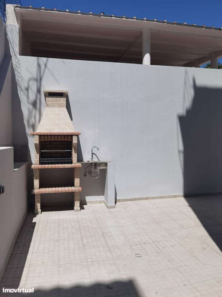 T2 com terraço a 15min de Lisboa - Grande imagem: 2/16