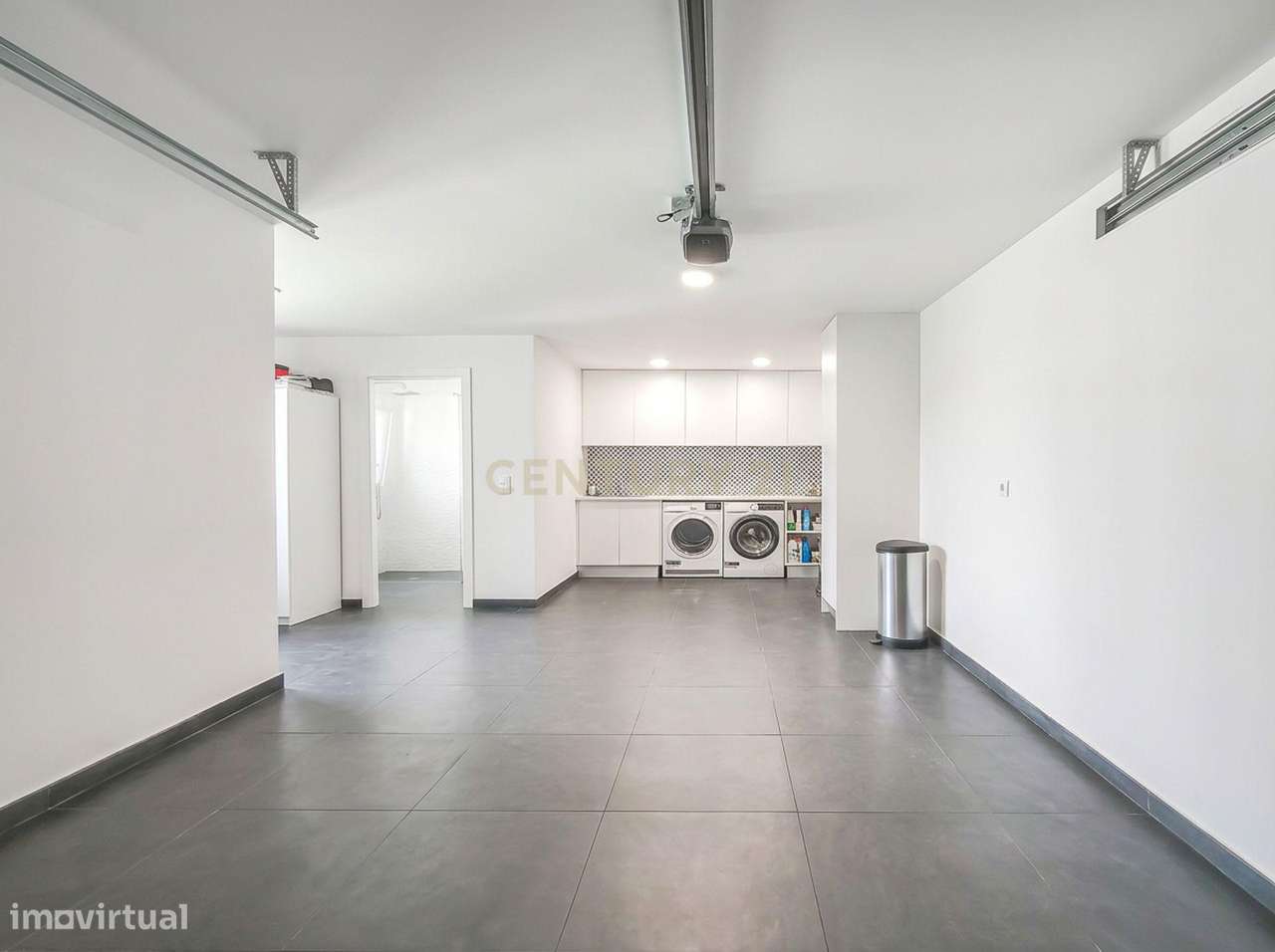 Moradia T4 Isolada | Piscina | Garagem Box | Painéis Solares | 2025 |-52