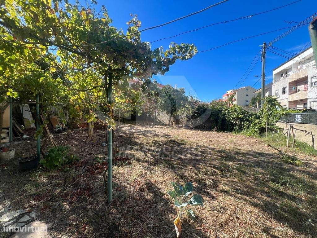 Terreno urbano com 300,95 m², no Bairro São José em Camarate. - Grande imagem: 5/17