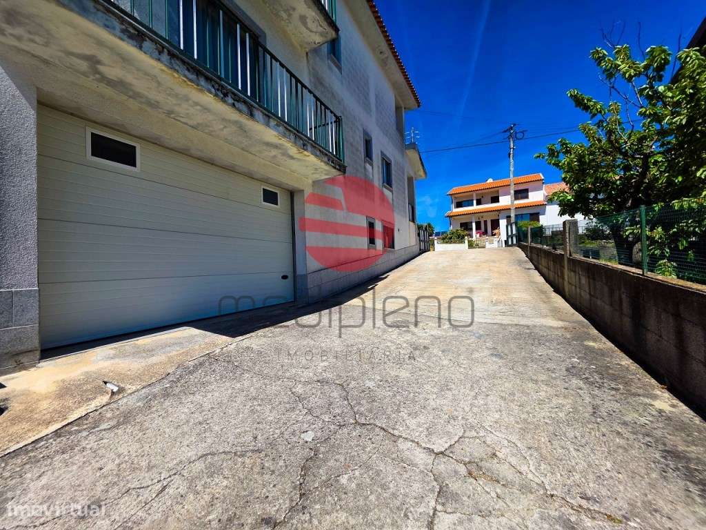 MORADIA T6 C/ GARAGEM - Grande imagem: 3/28